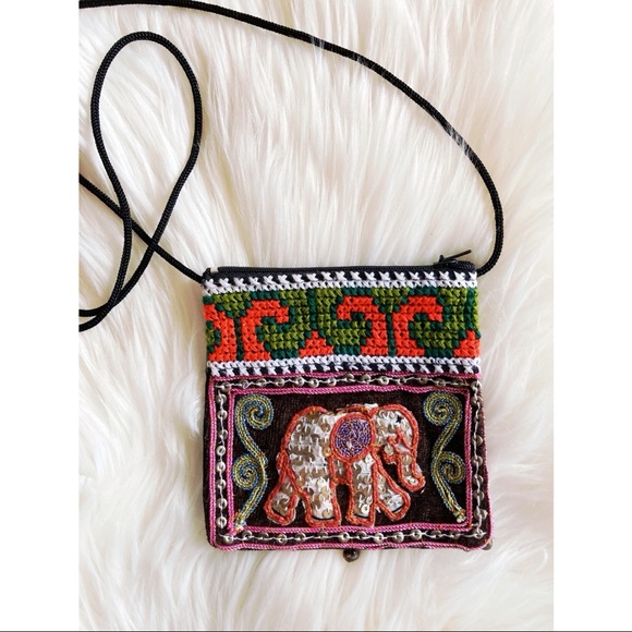Small vintage embroidered elephant crossbody bag bohemian purse - Picture 3 of 5